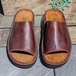 New Naot Mens Shoes 40 / 7 Buffalo Leather Sandals